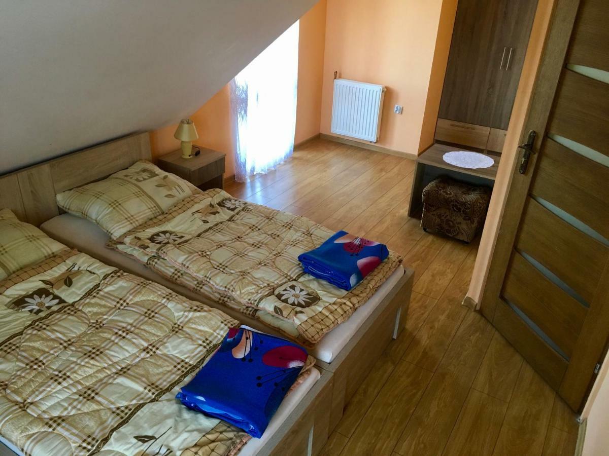 Teczowe Lowisko Hotel Wolka Orlowska Kültér fotó